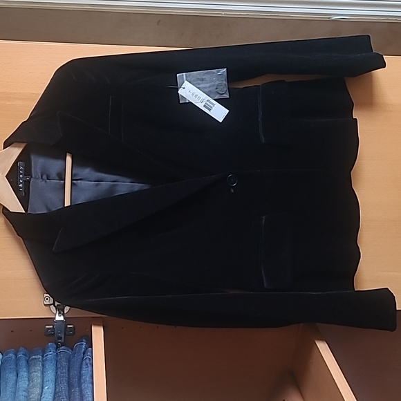 Theory Jacket - Picture 1 of 5